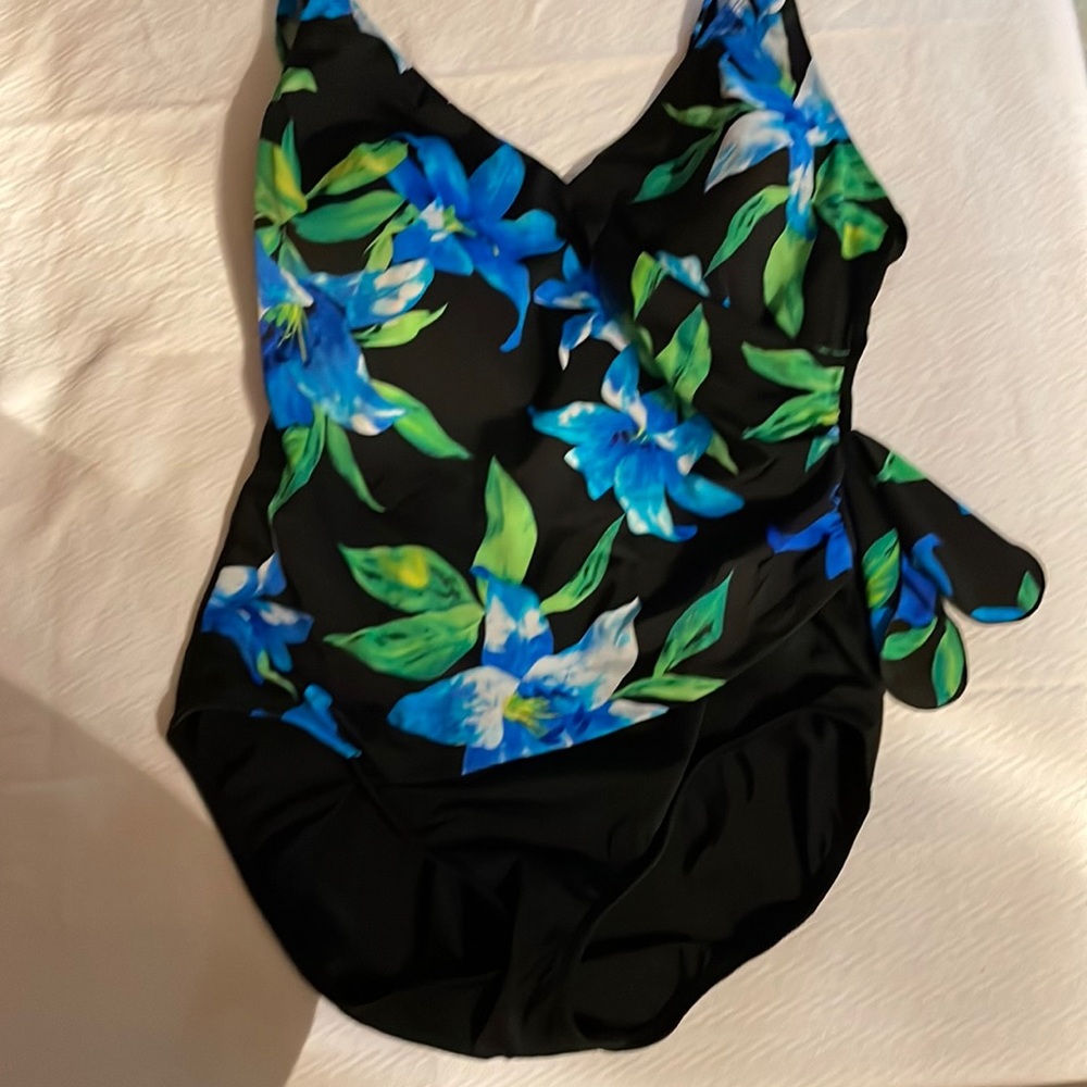 Croft & Barrow bathing suit